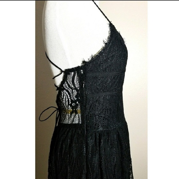 Black Lace Dress * - Picture 6 of 8
